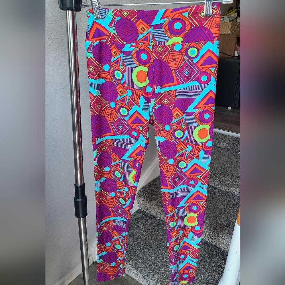 Geometric 90s Style LuLaRoe One Size (OS) Leggings Multi-Color